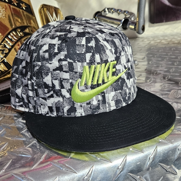 2FOR$40 Nike snapback - Picture 3 of 7